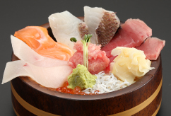 ７色海鮮丼
